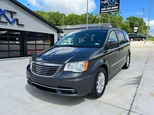 2016 chrysler town & country touring in hillsboro, missouri