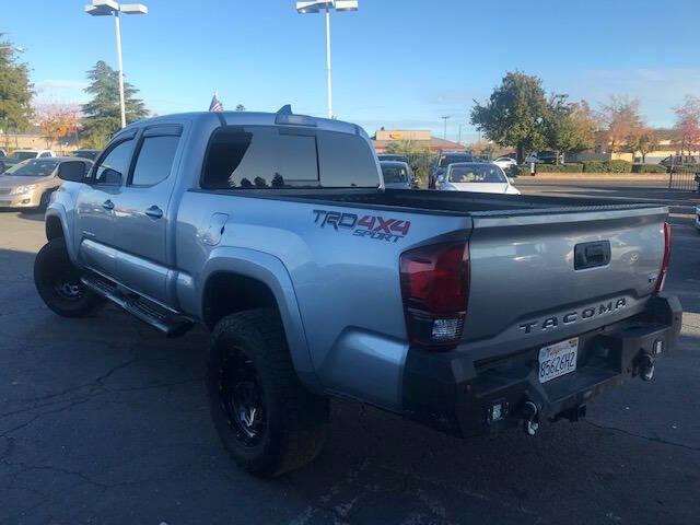 2018 toyota tacoma trd sport
