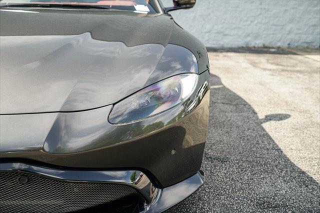 2019 aston martin vantage base