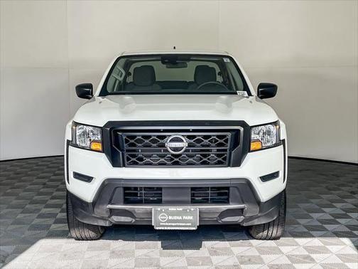 2023 nissan frontier
