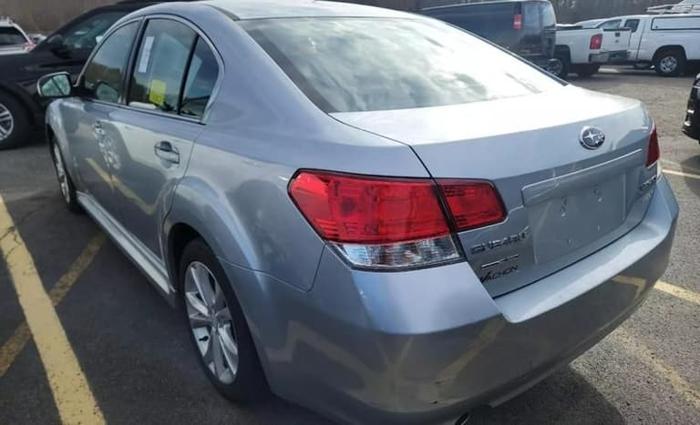 2013 subaru legacy 2.5i premium sedan 4d in west bridgewater, massachusetts