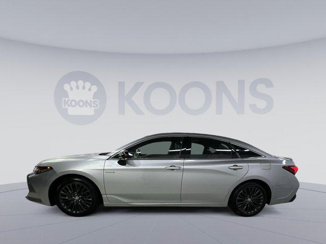 2021 toyota avalon hybrid xse