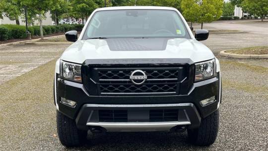 2024 Nissan Navara (Frontier) sv