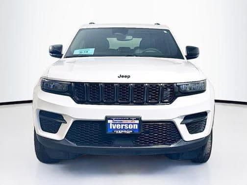 2023 jeep grand cherokee laredo in betts, south dakota