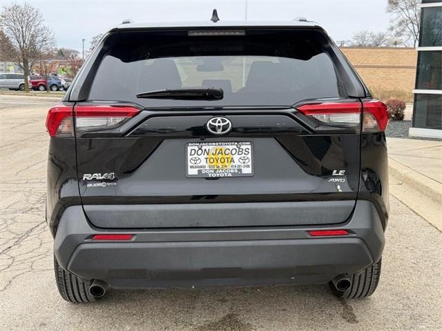 2021 toyota rav4 le