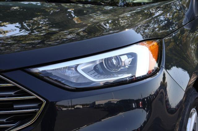 2021 ford edge se
