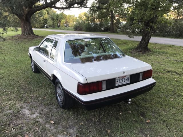 1979 ford mustang ghia white great original condition (51,000 original miles) v6
