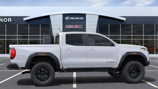 2024 GMC Canyon