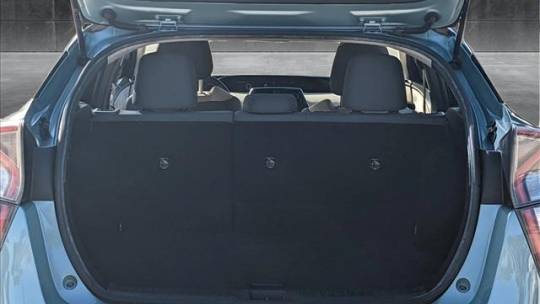 2017 toyota prius two