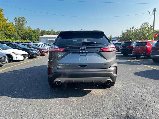2022 ford edge titanium