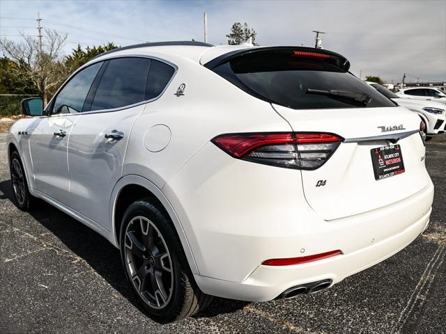2021 maserati levante base