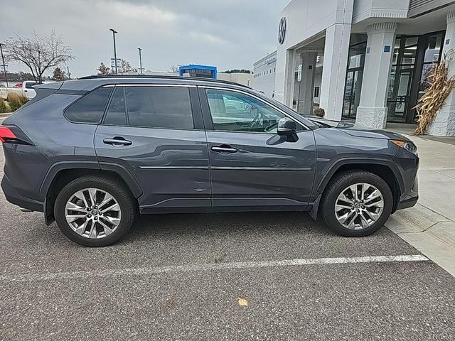 2021 toyota rav4 xle premium