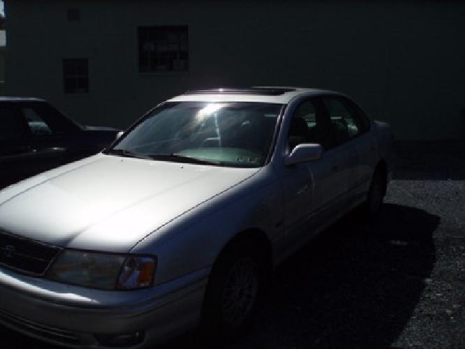 obo 1999 toyota avalon xls in lebanon, pa