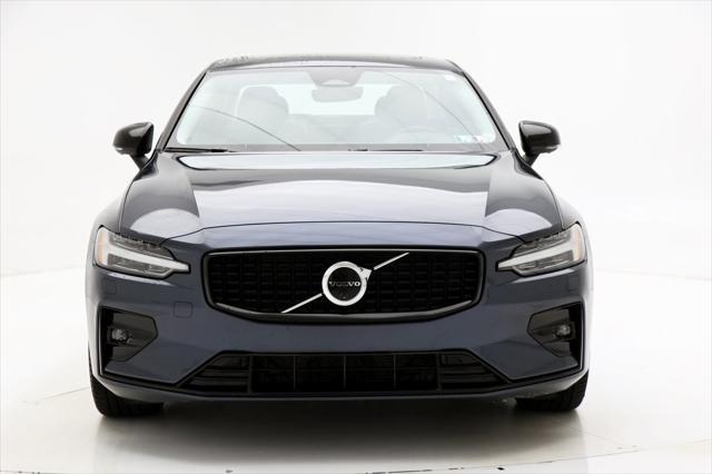 2024 volvo s60 b5 plus dark theme