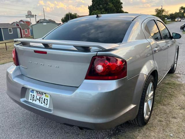 2014 dodge avenger se