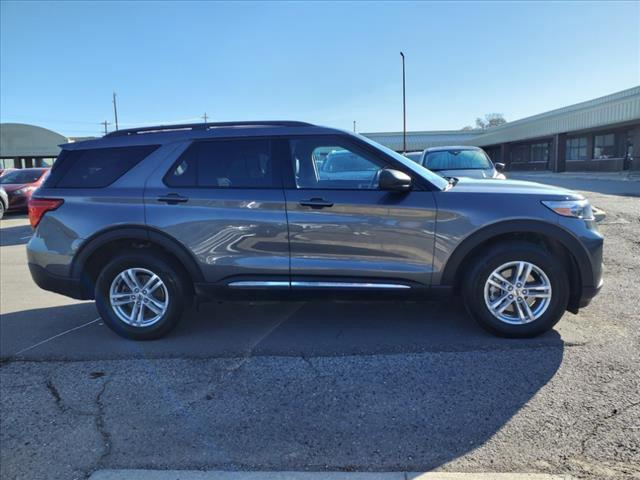 2023 ford explorer xlt