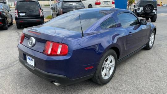 2012 ford mustang v6