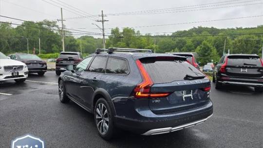 2021 volvo v90 cross country t6