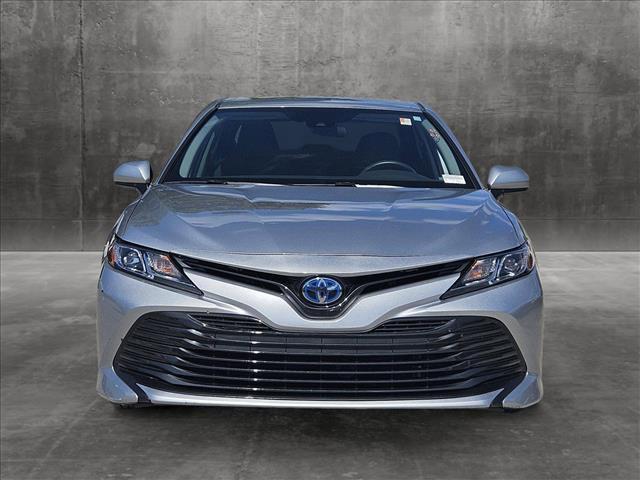 2020 toyota camry le