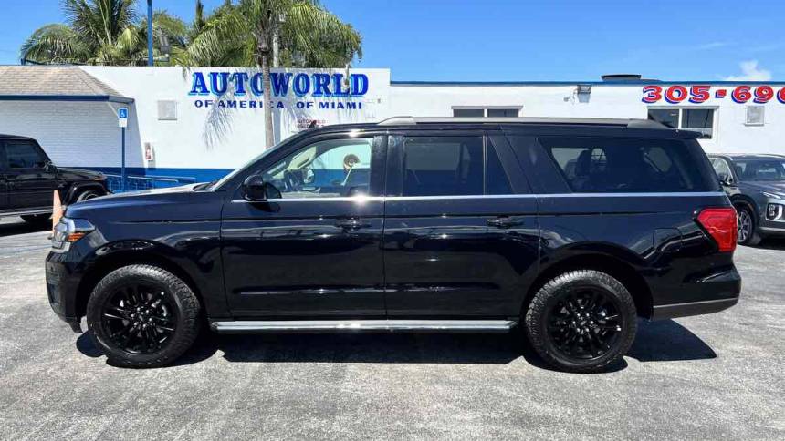 2022 ford expedition max xlt