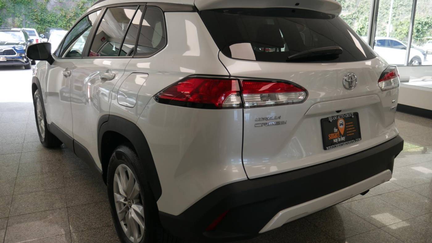 2022 toyota corolla cross le