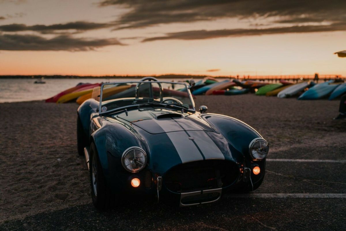 shelby cobra 1966 beautiful replica signed by carol shelby - not a kit car!!