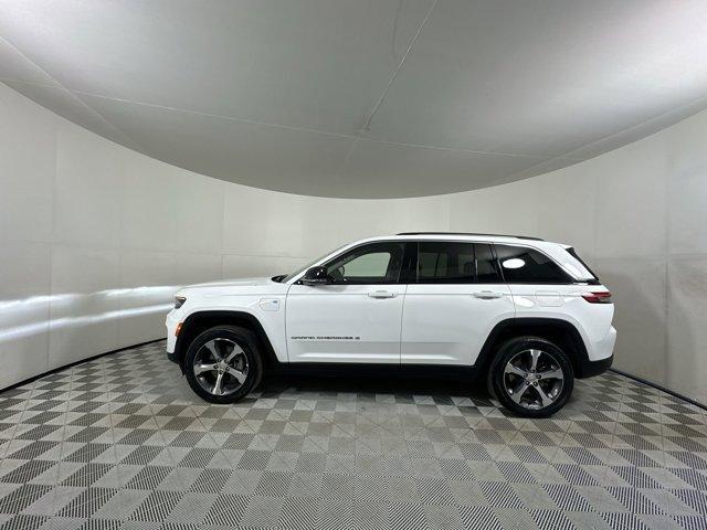 2022 jeep grand cherokee 4xe base