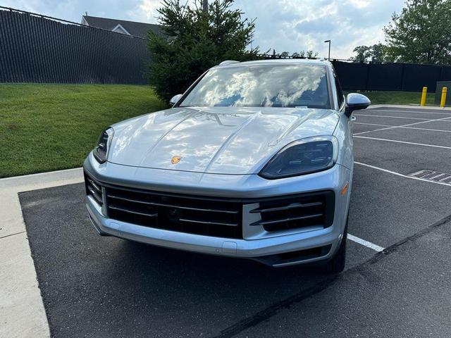 2024 porsche cayenne base