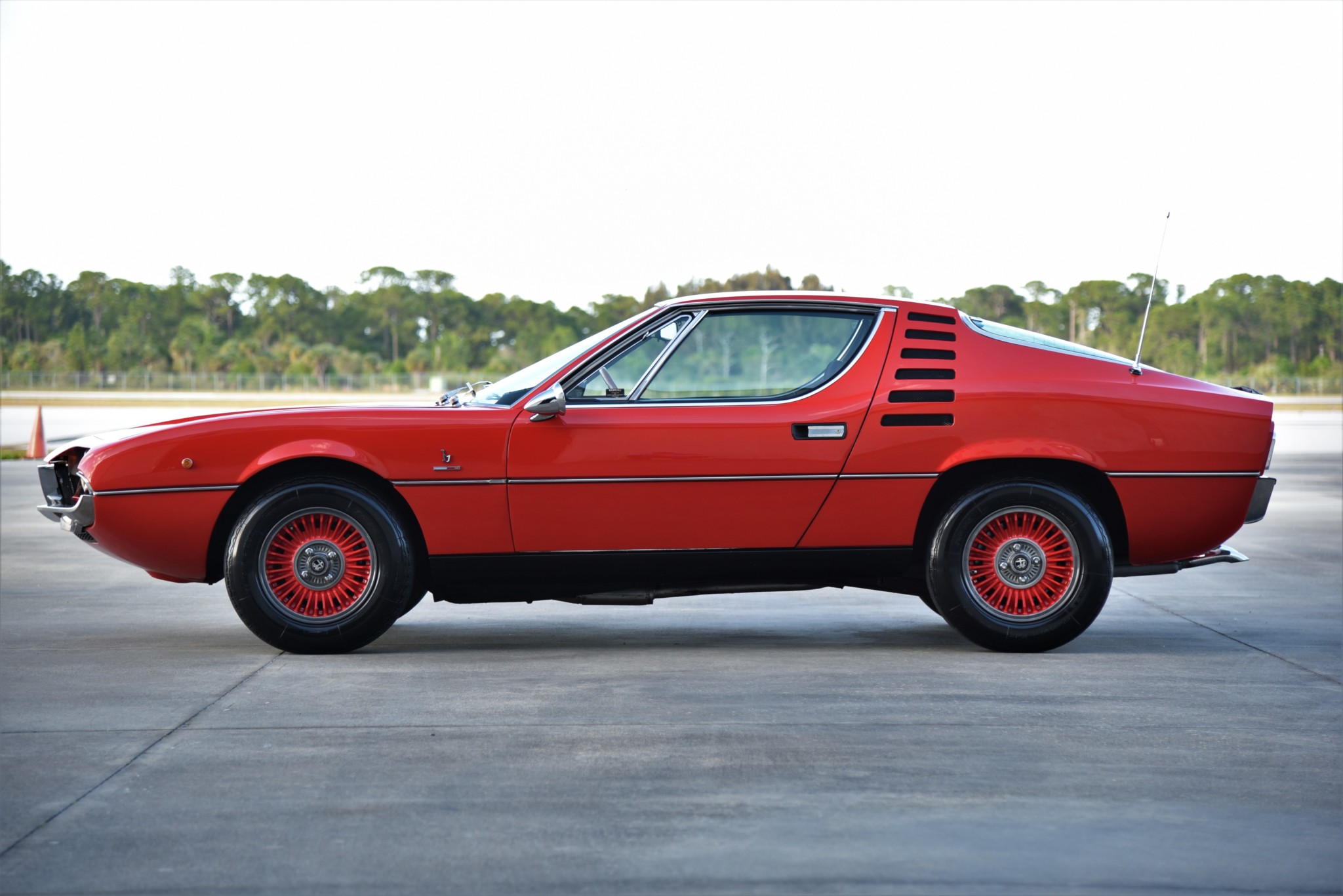 1972 alfa romeo montreal