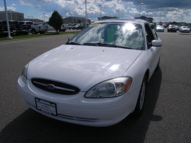 2003 ford taurus 4dr sedan sel for sale in grand forks, north dakota