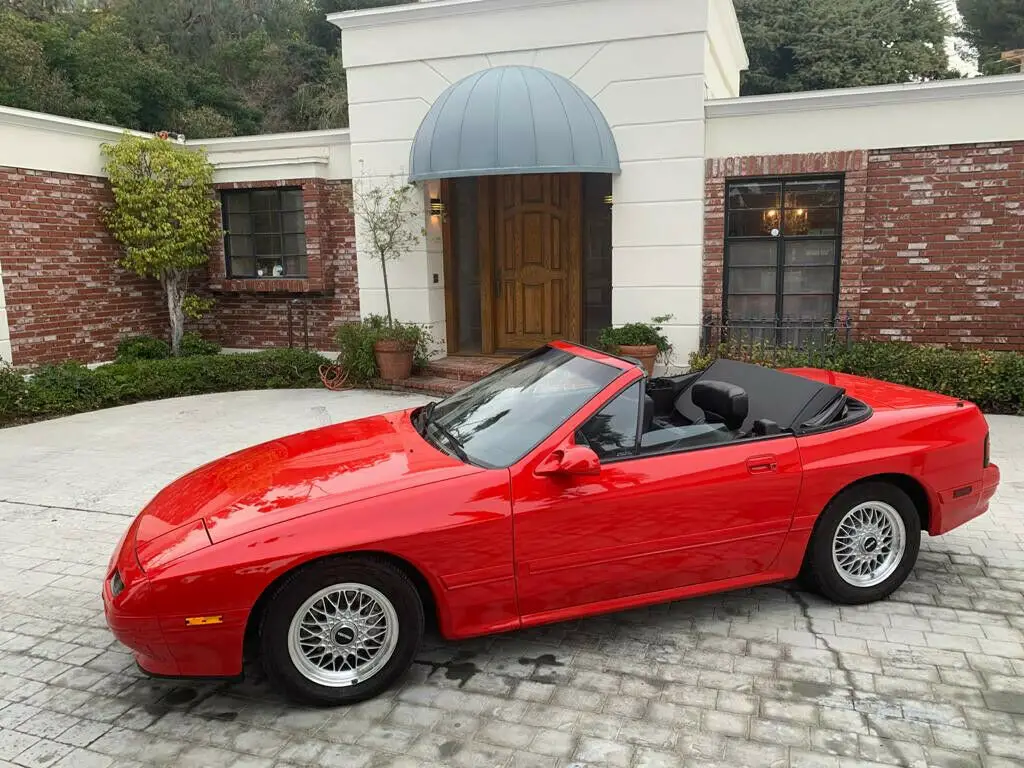 1990 mazda rx7 showroom new condition with only 29,788 miles. runs perfect!