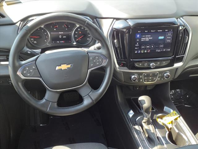 2023 chevrolet traverse lt cloth