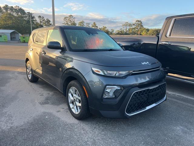2022 kia soul lx