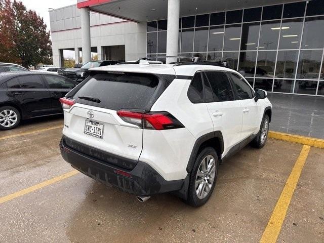 2023 toyota rav4 xle premium
