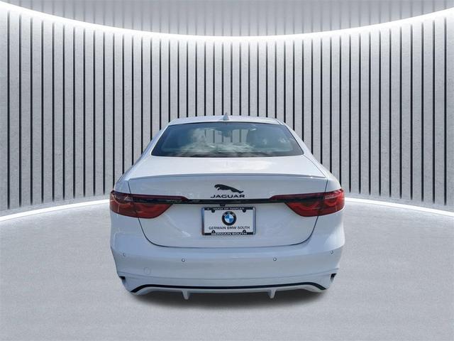 2024 jaguar xf r-dynamic se