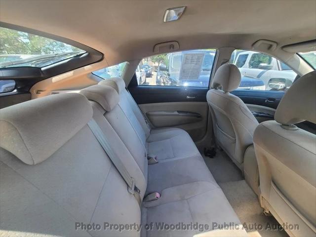 2004 toyota prius base