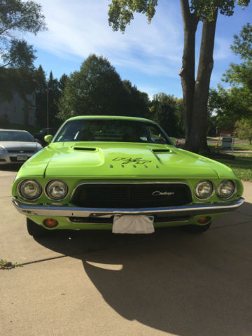 1972 dodge challenger base hardtop 2-door 5.6l