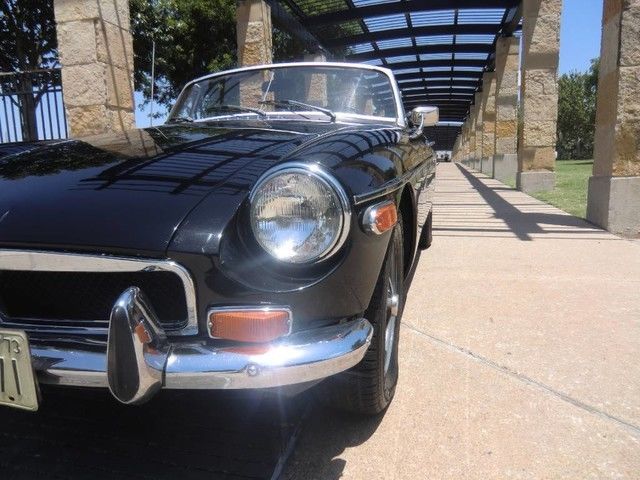 1973 mgb convertible.rust free texas car in good condition.runs and drives great