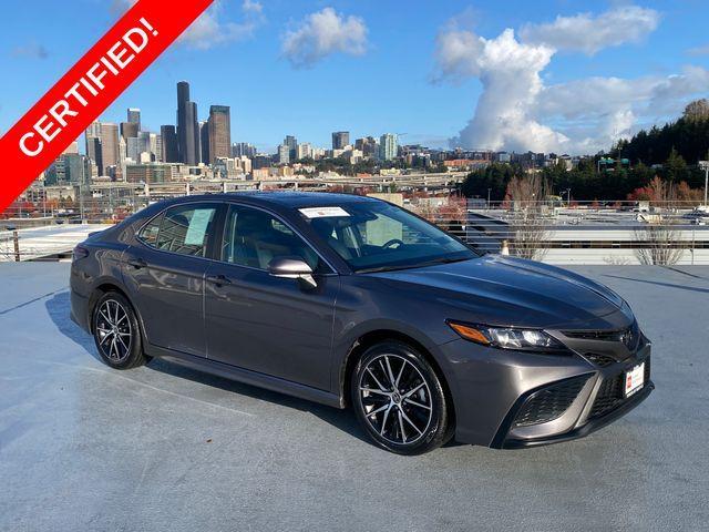 2022 toyota camry se