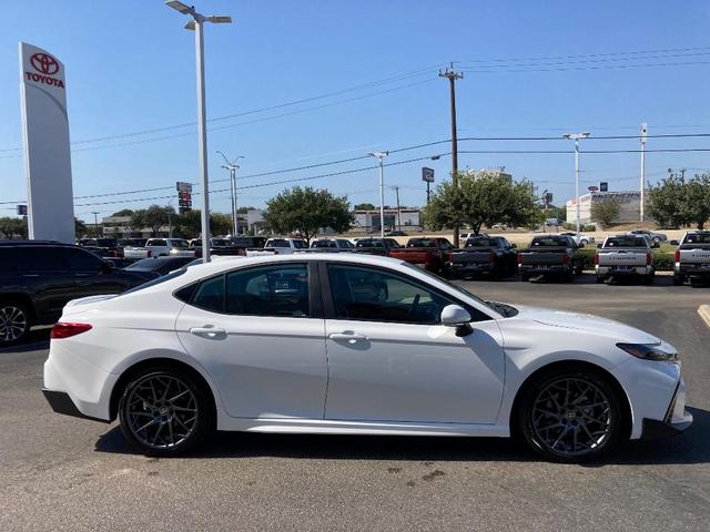2025 toyota camry se