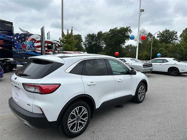 2022 ford escape sel