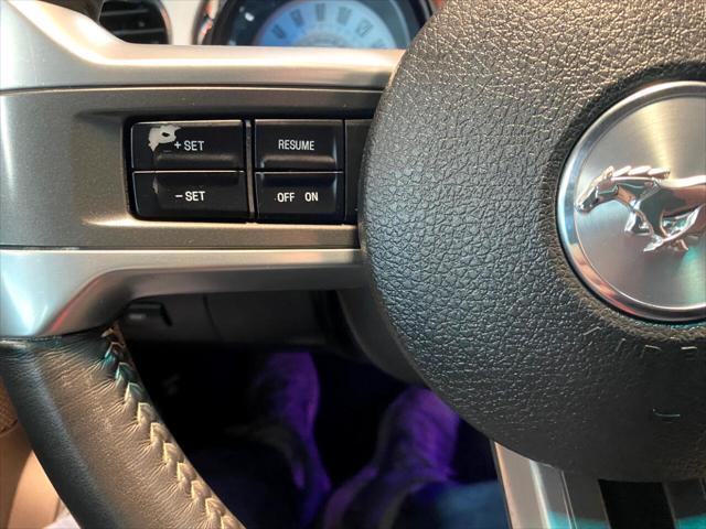 2011 ford mustang v6