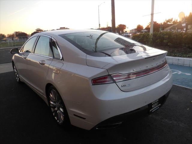 2016 lincoln mkz base