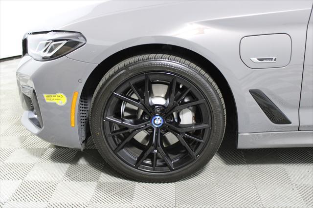 2022 bmw 530e base