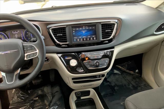 2020 chrysler voyager l