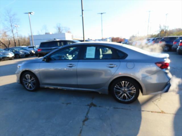 2024 kia forte gt-line