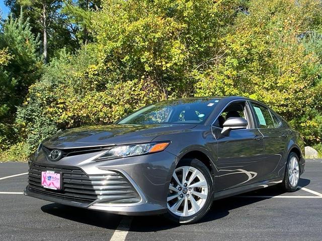 2021 toyota camry le