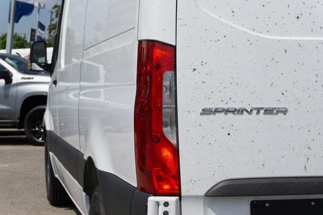 2025 mercedes-benz sprinter 2500 standard roof