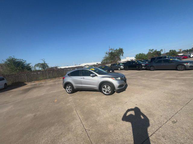 2022 honda hr-v lx