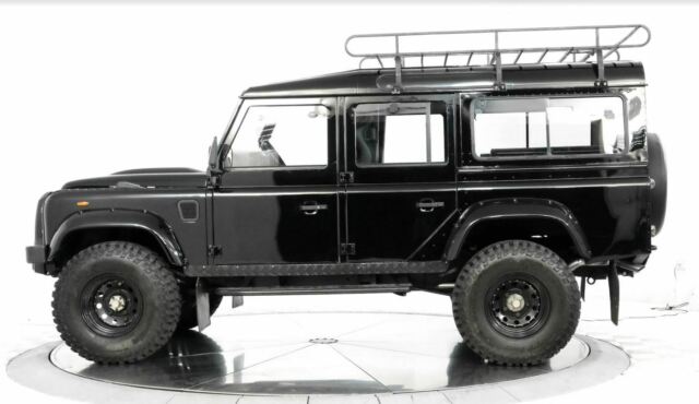 1988 land rover defender 110 black edition ls3 / puma dash
